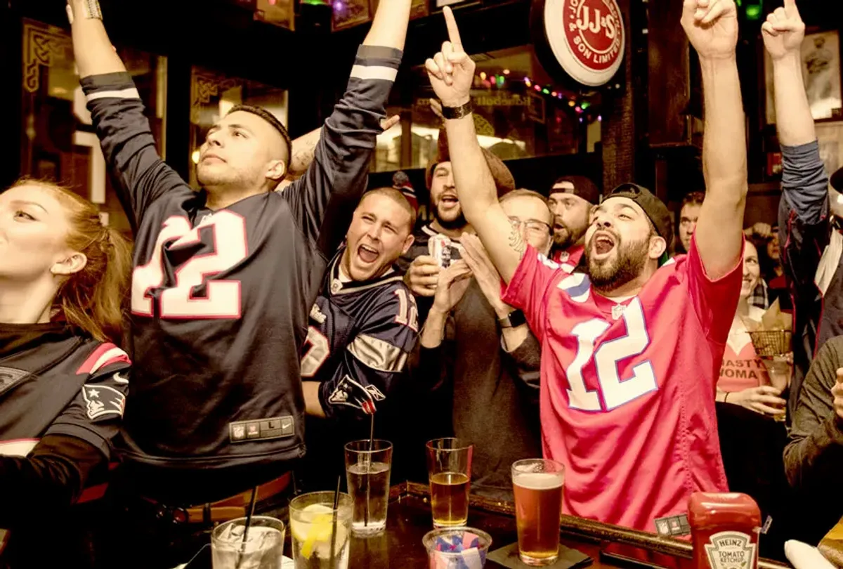 Kickoff in Style: The Ultimate Sports Bars for Super Bowl Sunday