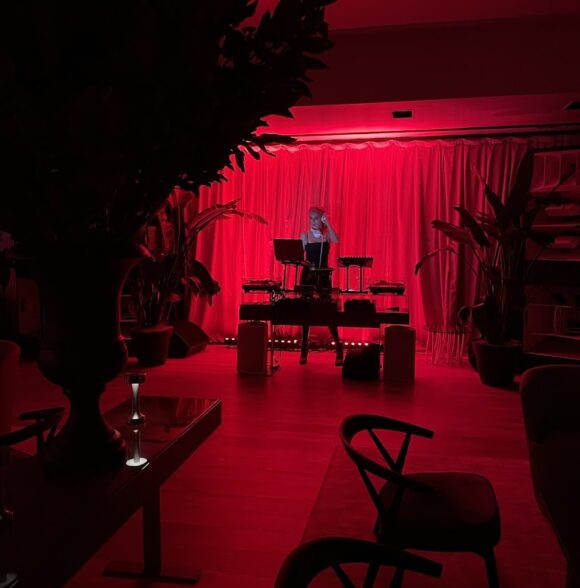 DOM Lounge