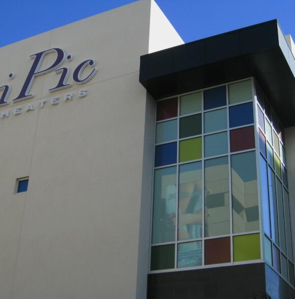 IPIC THEATERS