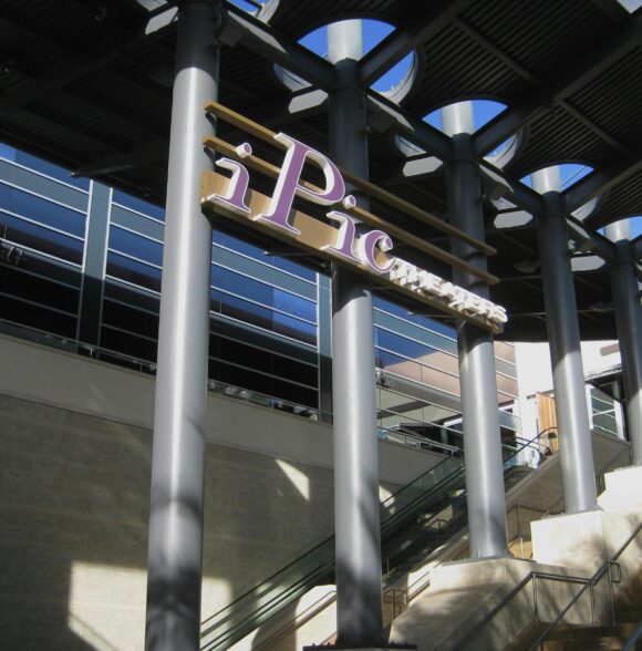 IPIC THEATERS