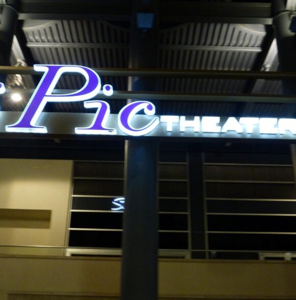 IPIC THEATERS