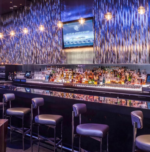 48 Lounge Main Floor